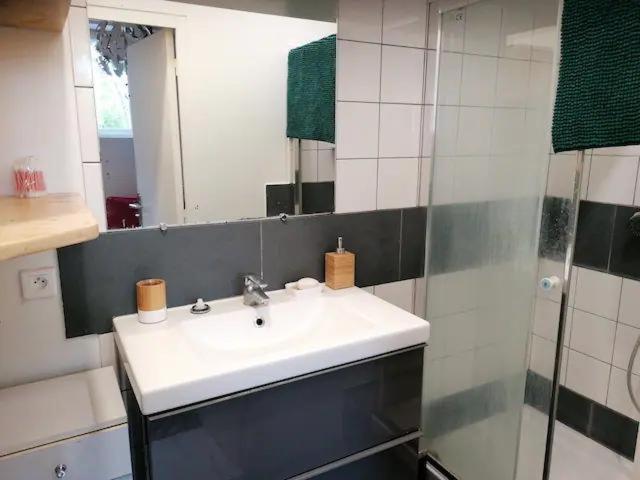 Appartement Avec Jardin Au Calme Монтрей Екстер'єр фото